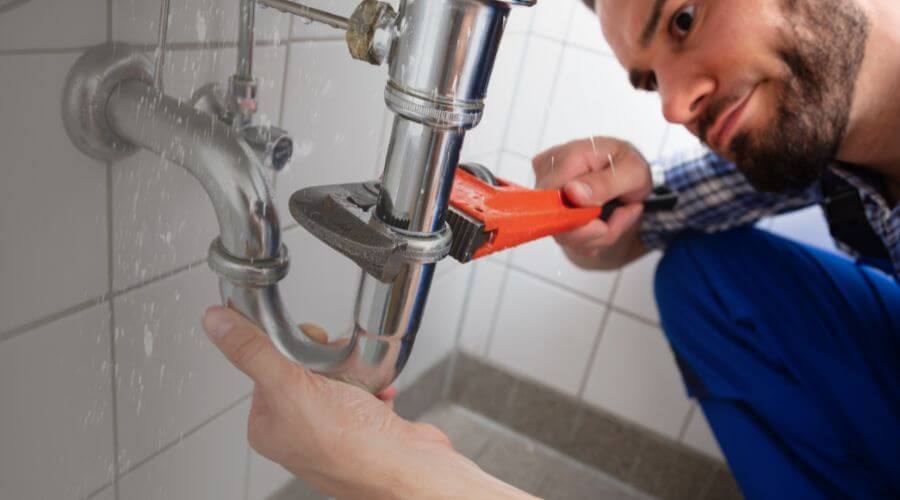 Expert burst pipe repair services in Redmond, OR
